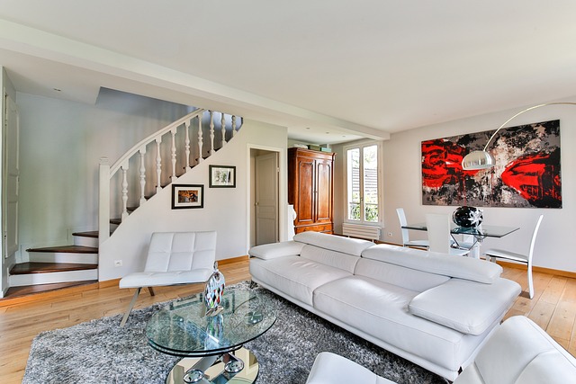 How to Create a Gallery Wall Like a Pro-Usa Home Guide